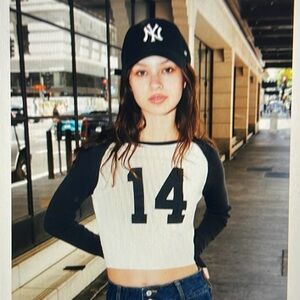 John Galt brandy Melville 14 black white long sleeve tee 1sz flaws Bella vintage